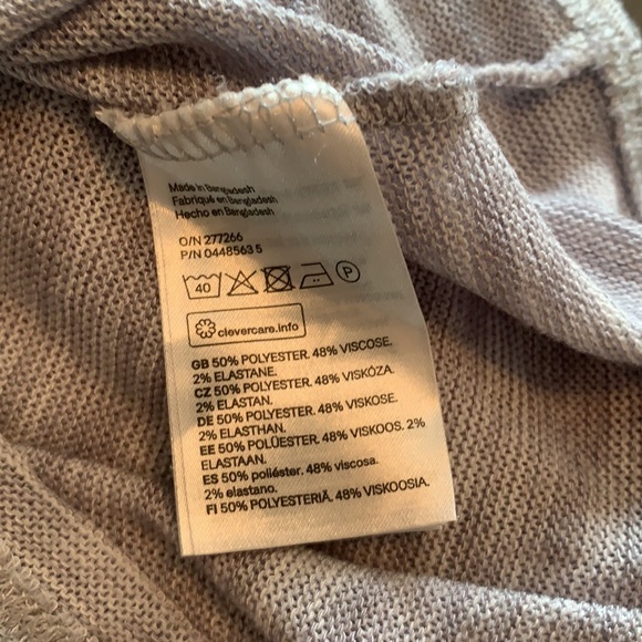 Gray Round Neck Top With Tie Open Back - Picture 5 of 5